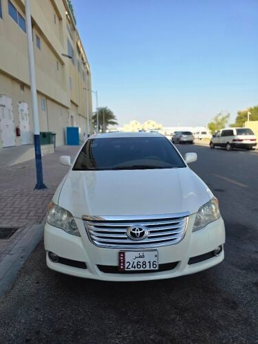 Toyota Avalon very clean