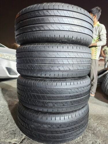 275/50/21  للبيع