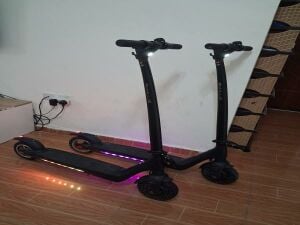 2  ZYKLUS  ELECTRIC  SCOOTER