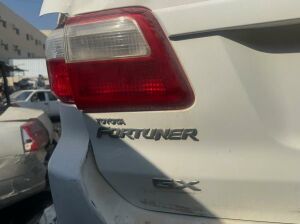 TOYOTA FORTUNER 2010