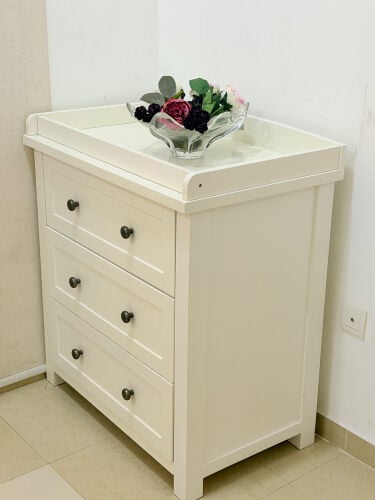 Baby changing table with drawers 