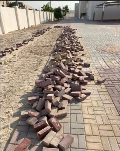 مطلوب انترلوك مستعمل