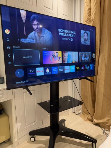 Hisense 58” 4K Smart Tv + Tv table