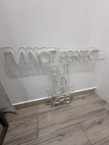 wall decoration for nail salon 