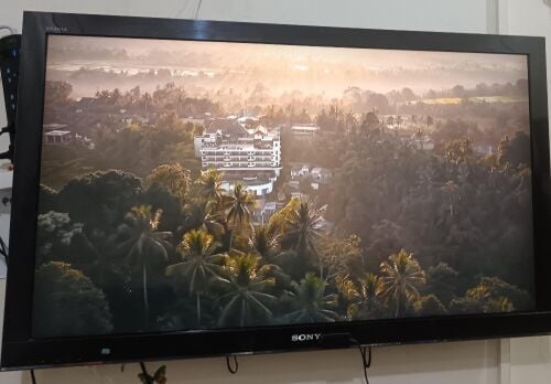 Sony 50 inch used TV in perfect con