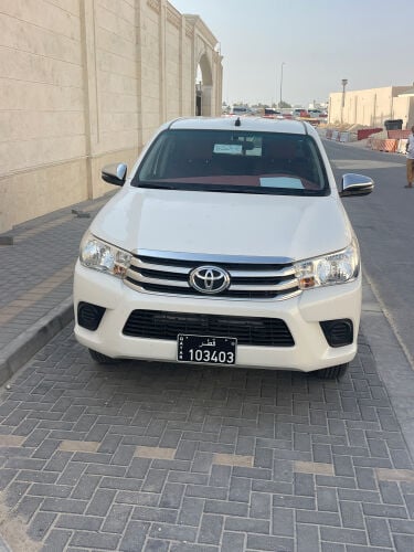 للبيع هايلكس تحت الظمان بدون حوادث على الفحص الحاله ممتاز