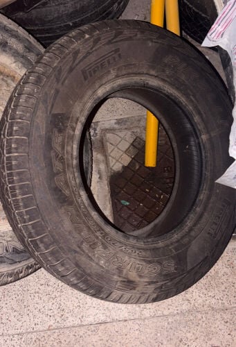  4 Pirelli 265/70R17 ATR scorpion 