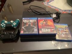 PS4 (Playstation 4)