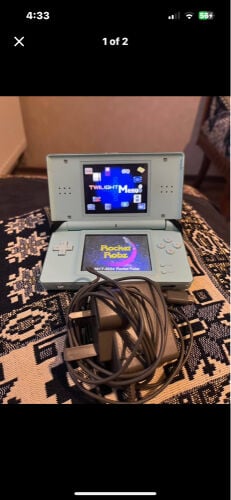 Nintendo DS Lite R4 Chip modded