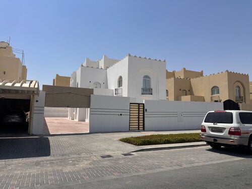 للايجار فيلا سكنيه بالوكرة