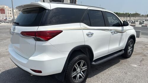 Toyota fortuner V4 2024