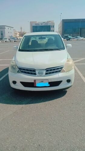 NISSAN TIDDA model 2010