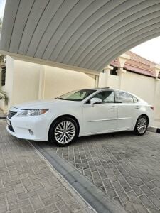 لكزس إي اس 350