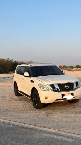 Nissan patrol 2010 LE