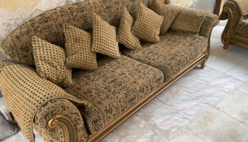 Luxury Classic Sofa Set