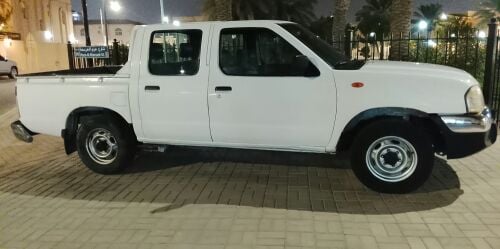 للبيع نيسان بكب ٢٠١٢
