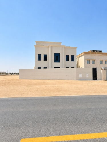 للبيع فيلا الصخامه شارعين زاويه