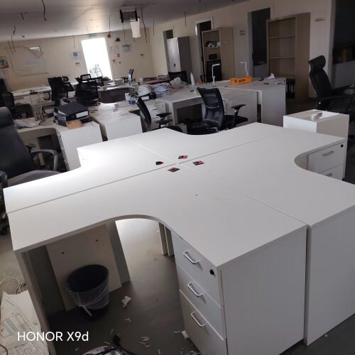 Premium Workstation table Selling