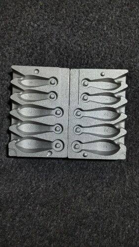 Aluminum fishing sinker mold