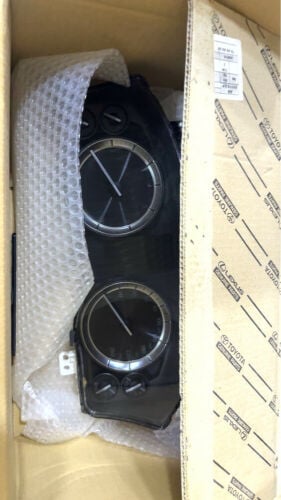 Original Lexus speedometer, 90 km/h