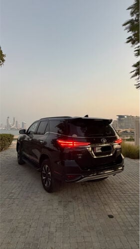 (Toyota Fortuner TRD)