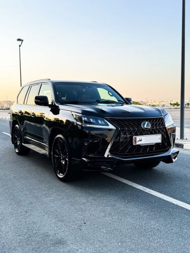 للبيع لكزس 2020 اسود 