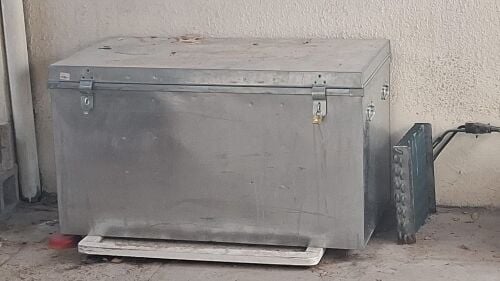 aluminum box