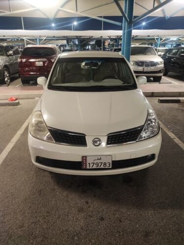 Nissan tida
