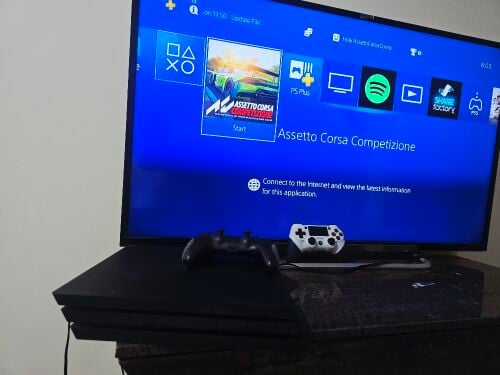 ps4 pro 1 TB 2 controller all wire