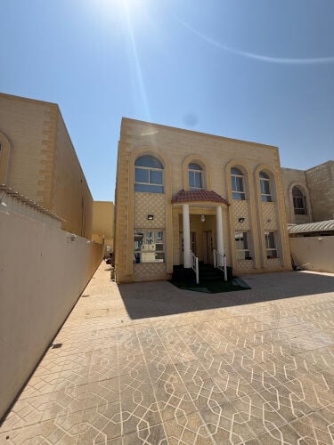 للبيع فلتين مستقلات الخريطيات 