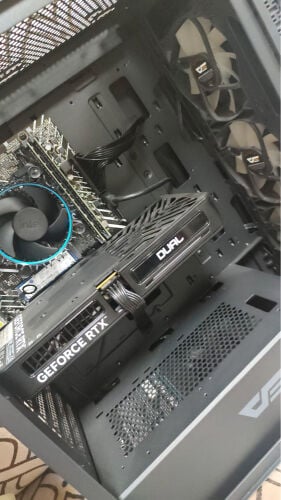 Gaming pc Rtx 5050. ram 32
