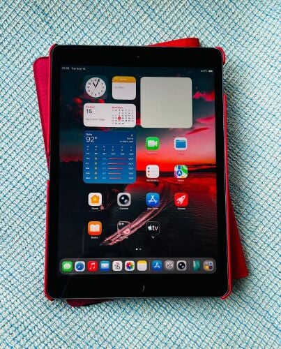 iPad 8th Gen/128gb/Wifi