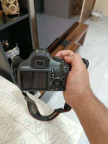 Canon EOS 1100D