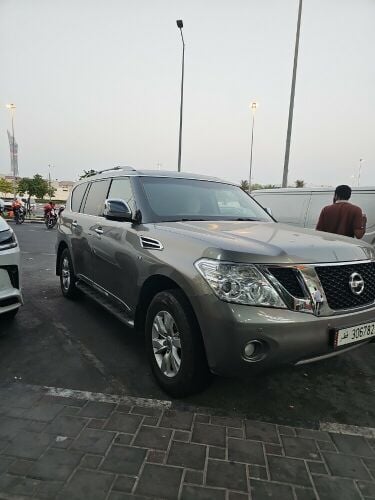 Nissan patrol SE 2012