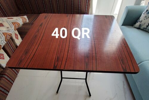 Folding table
