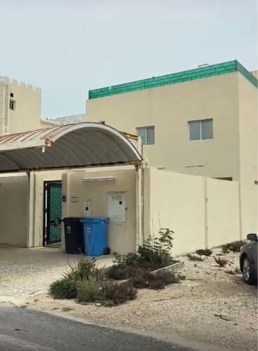 للبيع فيلا منطقه الرويس 