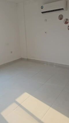 للإيجار شقه غرفتين مدينه خليفه 