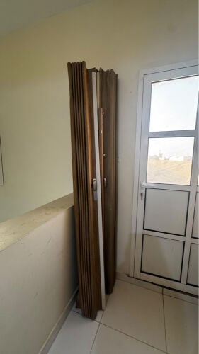 للبيع كرسي سحاب جديد مع جلسه