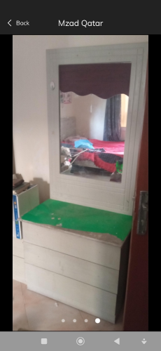 سرير كبير ودولابين وتسريحة ايكيا