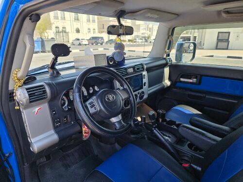 TOYOTA FJ CRUISER