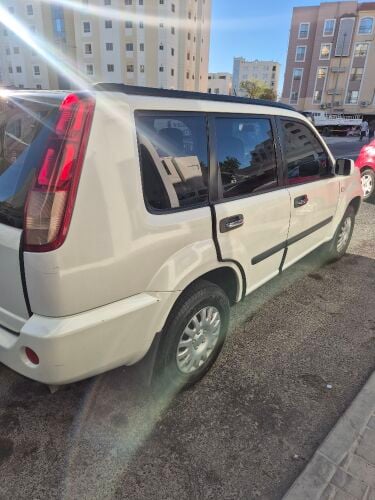 NISSAN X TRAIL