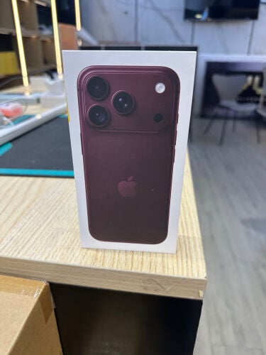 18 Pro 256 GB burgundy 