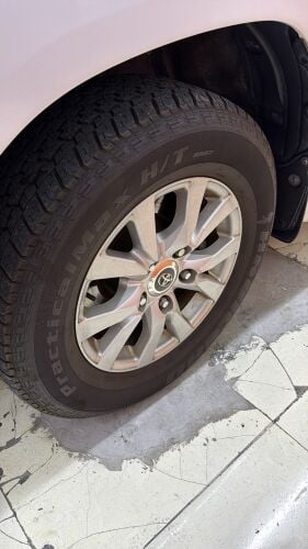 2016 model Orginal Rim, Tyer New 18