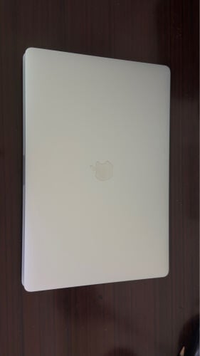 MacBook pro i7 2019 16inch 1TB