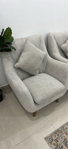 كنب بحالة ممتازة
