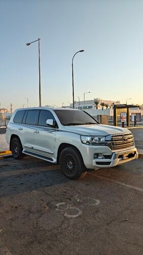 V8 GXR