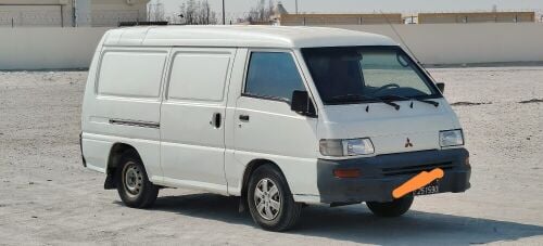 mistbushi L300 dalivary van