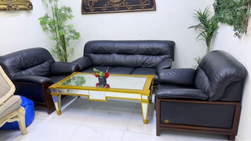 Leather black sofa set good conditi