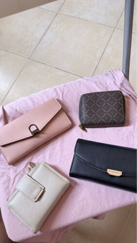 Women's Wallets & iPhone 11 Cases