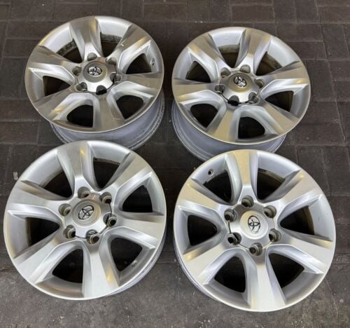 PRADO CAR RIM& ALSO COMING HILUX4x4